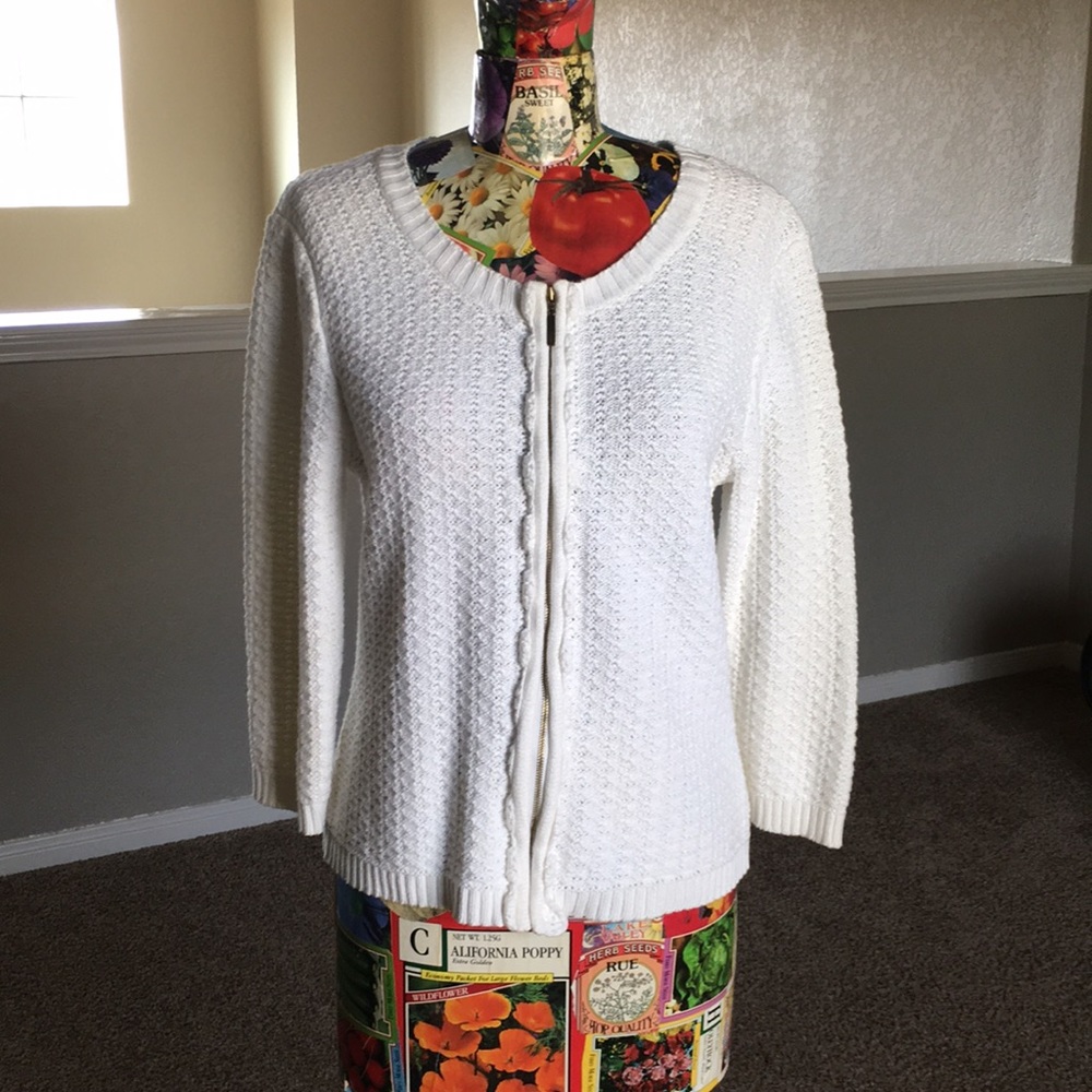 White knit zip up sweater